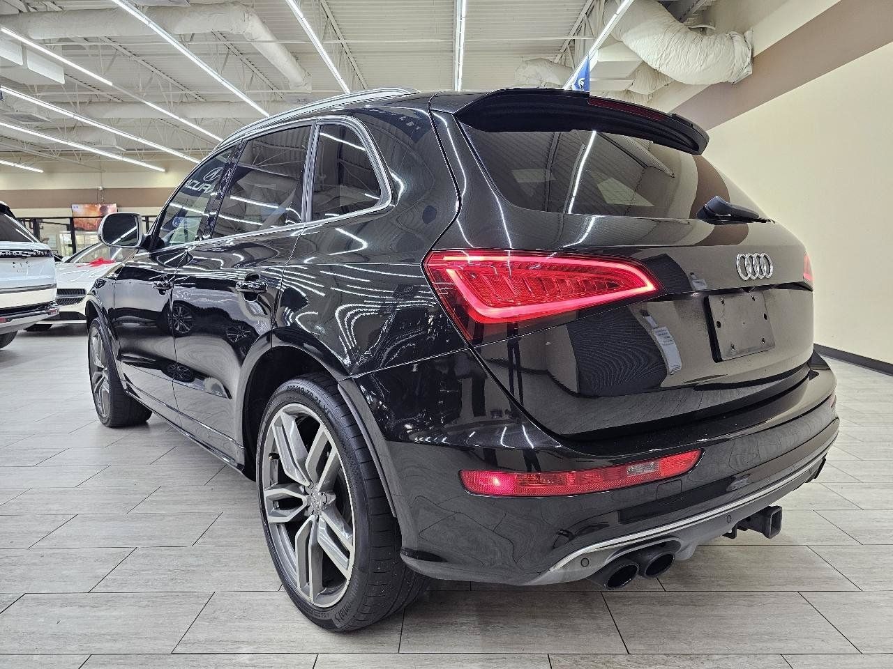 Used 2014 Audi SQ5 Prestige w/ Prestige Package AWD/4WD image 8