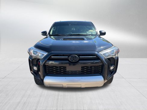 Used 2021 Toyota 4Runner TRD Off-Road AWD/4WD image 2