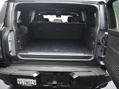 Used 2025 GMC Hummer EV 2X image 16