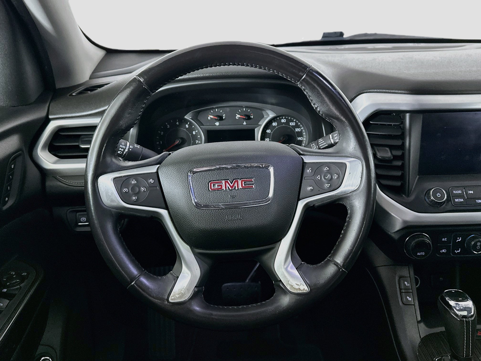 Used 2018 GMC Acadia SLT FWD image 18