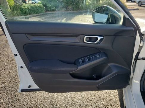Used 2025 Honda Civic Sport image 14
