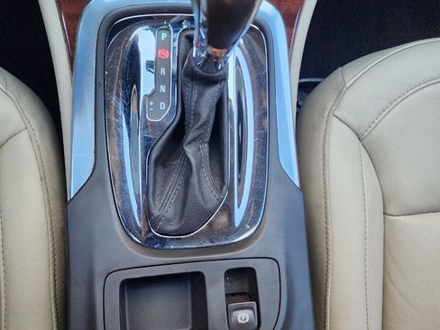 Used 2017 Buick Regal Sport Touring FWD image 40