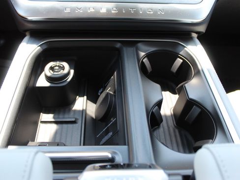 New 2027 Ford Expedition Max Platinum AWD/4WD image 30