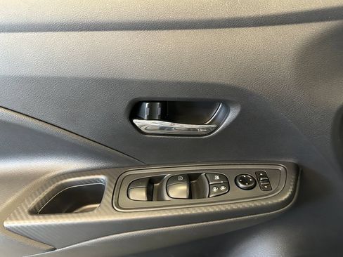 Used 2025 Nissan Versa SV w/ Trunk Package FWD image 21