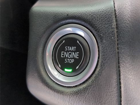 Used 2021 GMC Yukon SLT w/ SLT Luxury Plus Package image 23