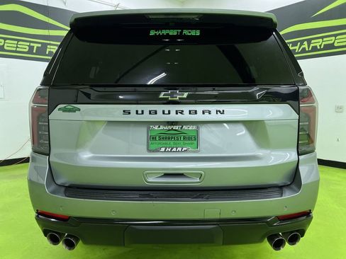 Used 2025 Chevrolet Suburban Z71 AWD/4WD image 8