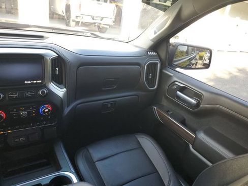 Used 2021 Chevrolet Silverado 1500 LT Trail Boss w/ Convenience Package II AWD/4WD image 16