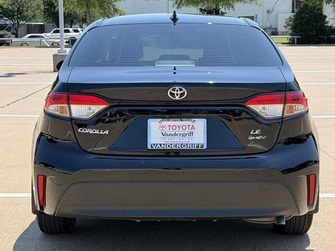 Used 2026 Toyota Corolla LE FWD image 5