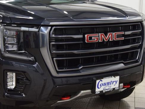 Used 2024 GMC Yukon AT4 w/ AT4 Premium Package AWD/4WD image 13