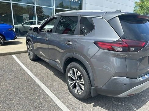 Certified 2022 Nissan Rogue SV w/ SV Premium Package AWD/4WD image 12