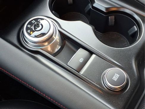 Used 2025 Ford Explorer ST-Line w/ ST-Line Street Pack image 12