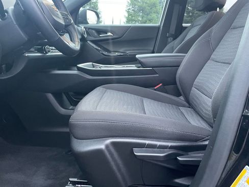 Used 2025 Chevrolet Equinox LT image 22