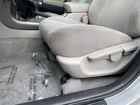 Used 2012 Toyota RAV4 4WD image 29