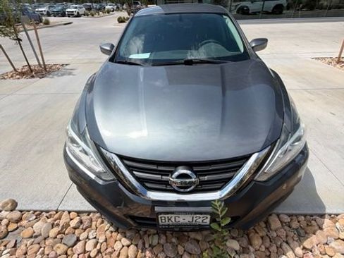 Used 2016 Nissan Altima 2.5 S w/ Power Driver Seat Package FWD image 2