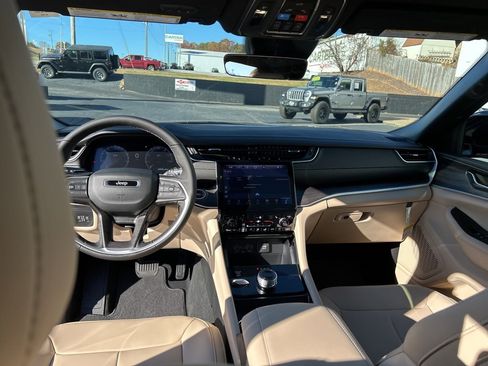 New 2025 Jeep Grand Cherokee L Limited image 20