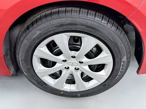 Used 2021 Toyota Corolla LE FWD image 28