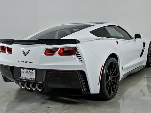 Used 2017 Chevrolet Corvette Grand Sport RWD image 12