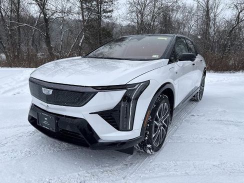 New 2025 Cadillac Optiq Sport 2 w/ LPO, Floor Liner Package image 3