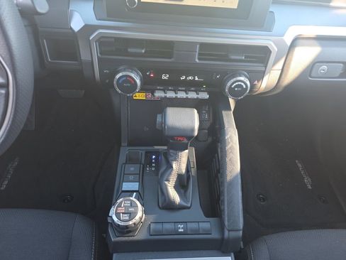 Used 2025 Toyota 4Runner 4WD image 11