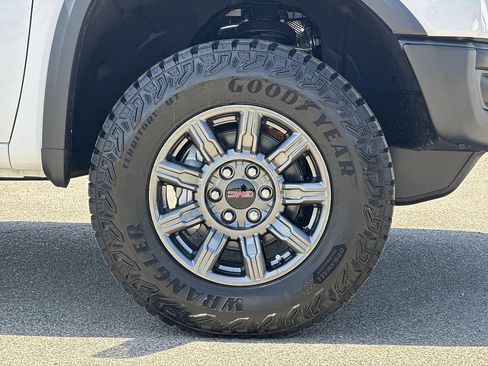 New 2026 GMC Sierra 1500 AT4X w/ LPO, Black Badging Package AWD/4WD image 30