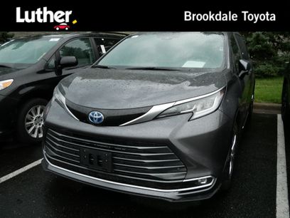 Certified 2025 Toyota Sienna Limited