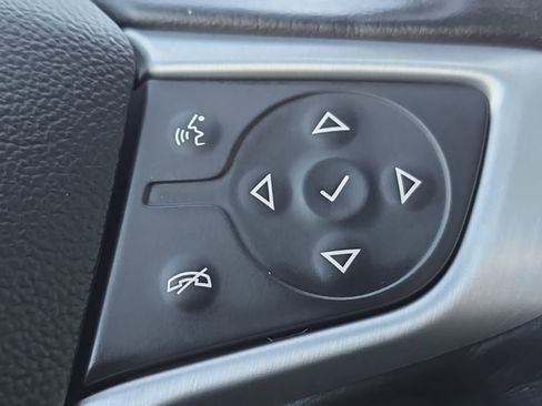 Used 2022 GMC Terrain SLT w/ Infotainment Package II image 33