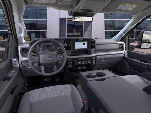 New 2026 Ford F250 XLT w/ FX4 Off-Road Package AWD/4WD image 11