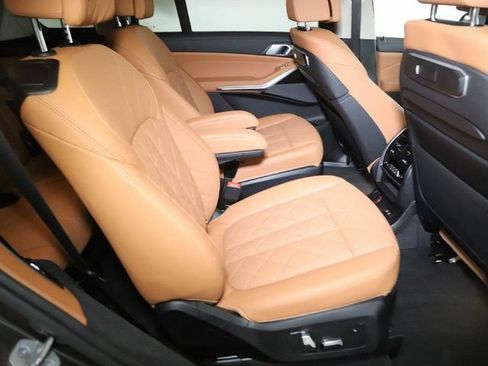 Used 2024 BMW X7 xDrive40i AWD/4WD image 36
