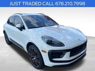 Used 2024 Porsche Macan AWD/4WD video 1