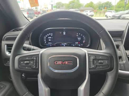Used 2024 GMC Yukon XL SLT w/ SLT Luxury Package AWD/4WD image 24