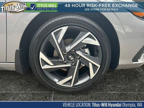 New 2025 Hyundai Elantra SEL image 9