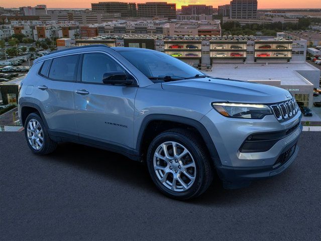 Certified 2023 Jeep Compass Latitude w/ Sun and Sound Group AWD/4WD image 1