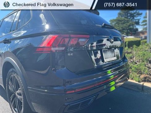 Used 2022 Volkswagen Tiguan SE R-Line FWD image 9