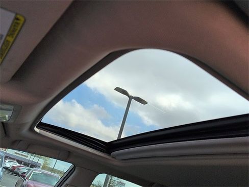 Used 2015 Toyota Camry XSE w/ Moonroof Package image 15