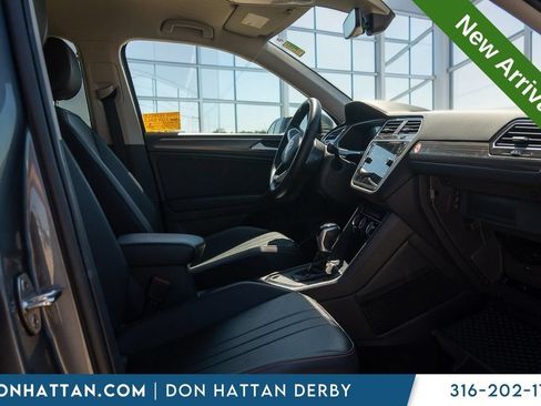 Used 2024 Volkswagen Tiguan SE FWD image 23