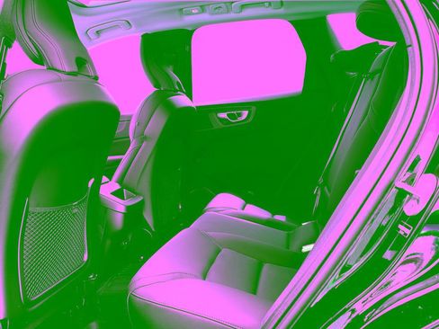New 2026 Volvo XC60 B5 Plus AWD/4WD image 9