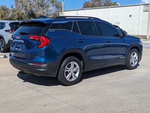 Used 2019 GMC Terrain SLE w/ Driver Convenience Package image 5