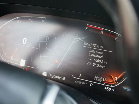 Used 2020 BMW 330i Sedan w/ Convenience Package image 17