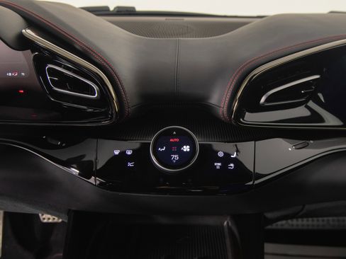 Certified 2025 Ferrari Purosangue AWD/4WD image 43