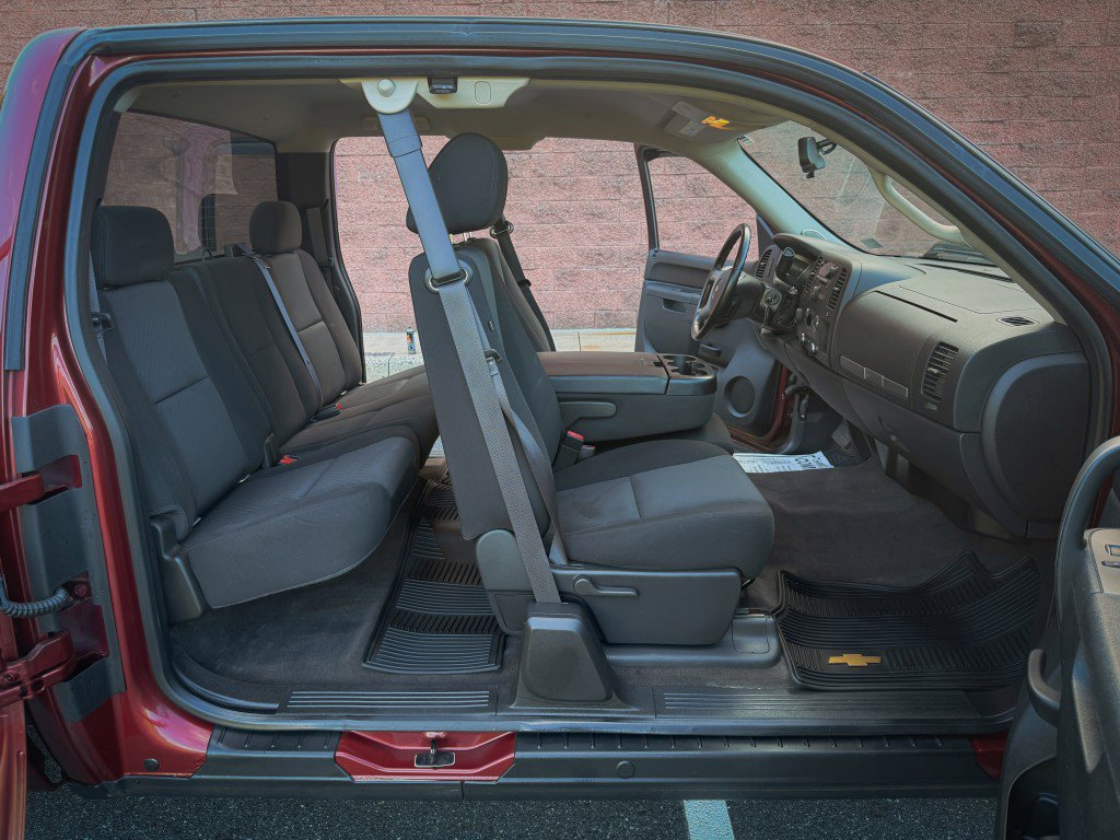 Used 2013 Chevrolet Silverado 1500 LT w/ All-Star Edition AWD/4WD image 25
