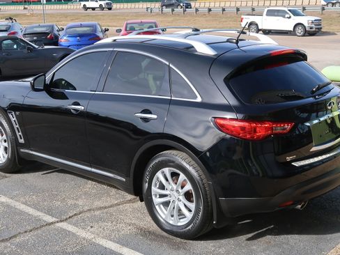 Used 2017 INFINITI QX70 3.7 w/ Premium Package image 12