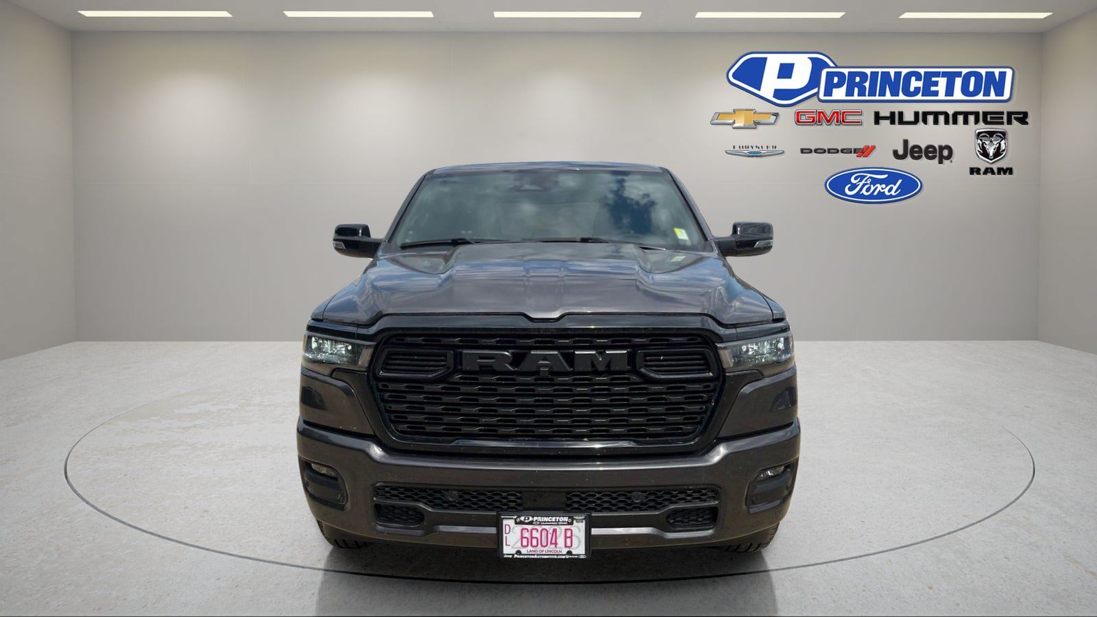Used 2025 RAM 1500 Big Horn AWD/4WD image 2