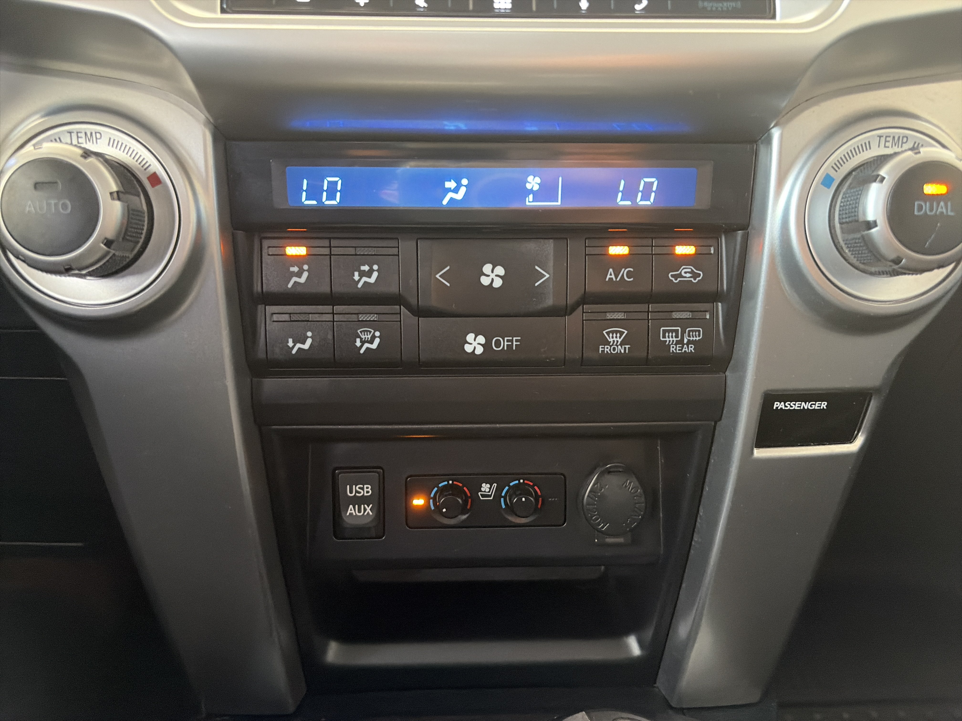 Used 2019 Toyota 4Runner Limited AWD/4WD image 22