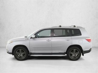 Used 2011 Toyota Highlander 4WD w/ Tow Pkg video 4