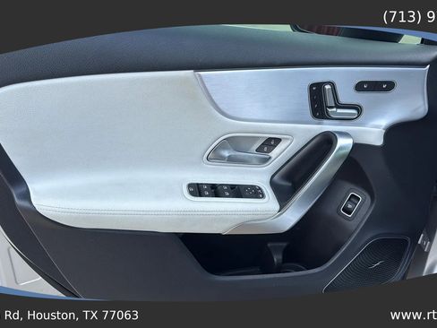 Used 2020 Mercedes-Benz A 35 AMG 4MATIC image 19