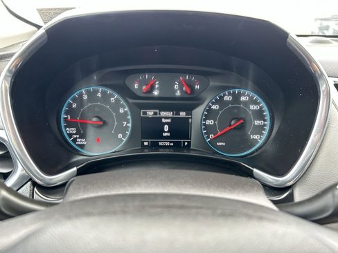 Used 2021 Chevrolet Equinox LS w/ LS Convenience Package image 27