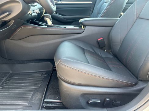 New 2025 Nissan Altima 2.5 SR w/ SR Premium Package image 13