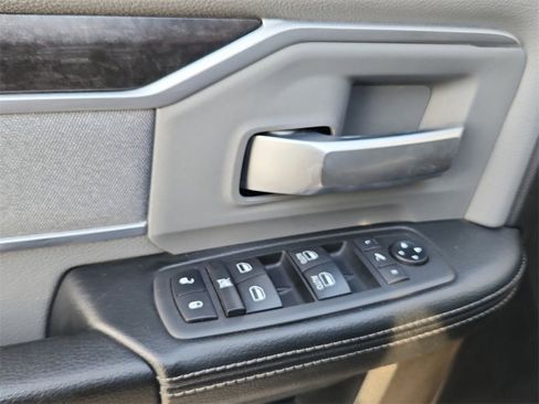 Used 2019 RAM 3500 Big Horn image 22