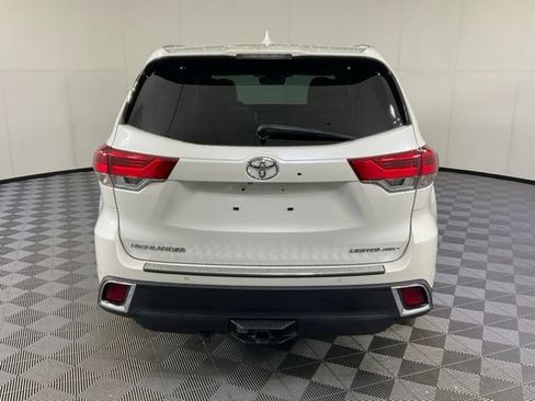 Used 2017 Toyota Highlander Limited Platinum w/ Carpet Mat Package AWD/4WD image 14