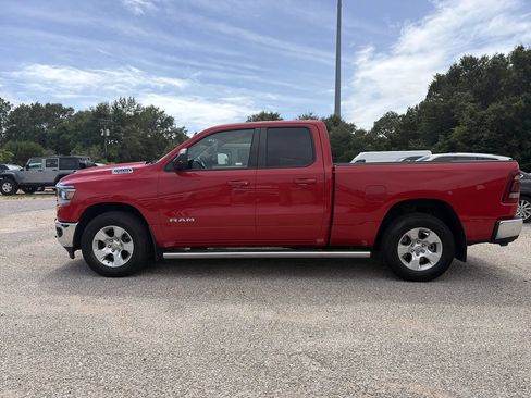 Used 2022 RAM 1500 Big Horn AWD/4WD image 3